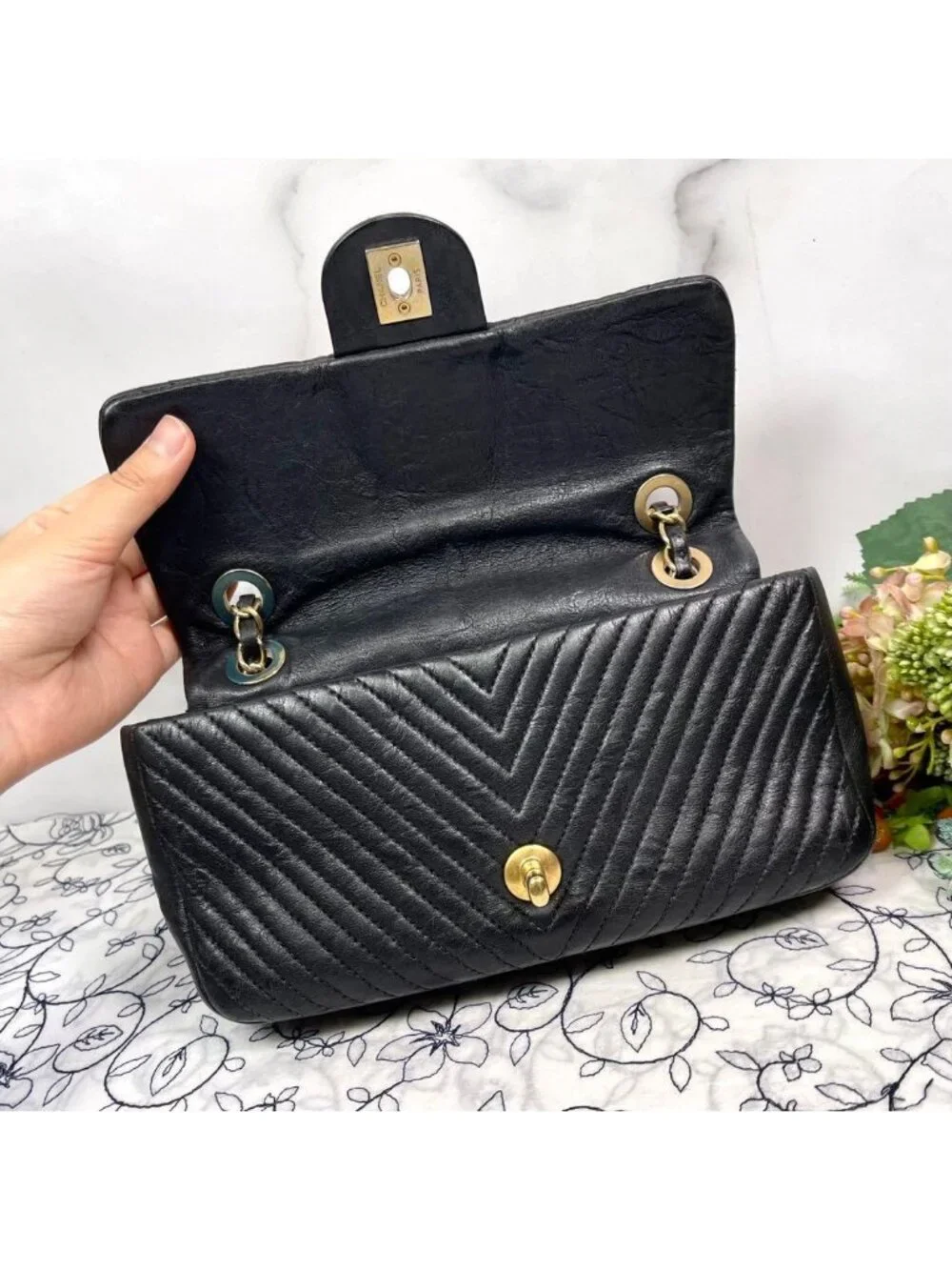 Chanel Blanc Double Flap Shoulder
